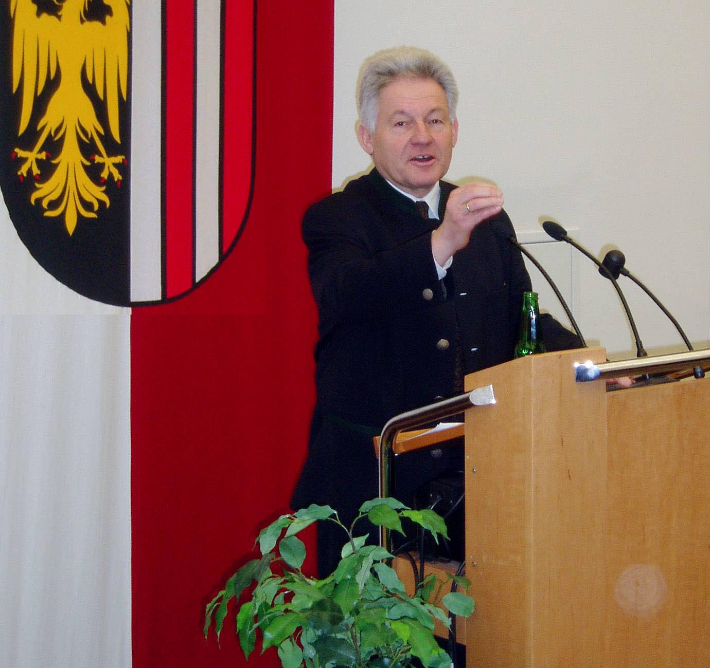 12. Ehrung beim Landeshauptmann 2004