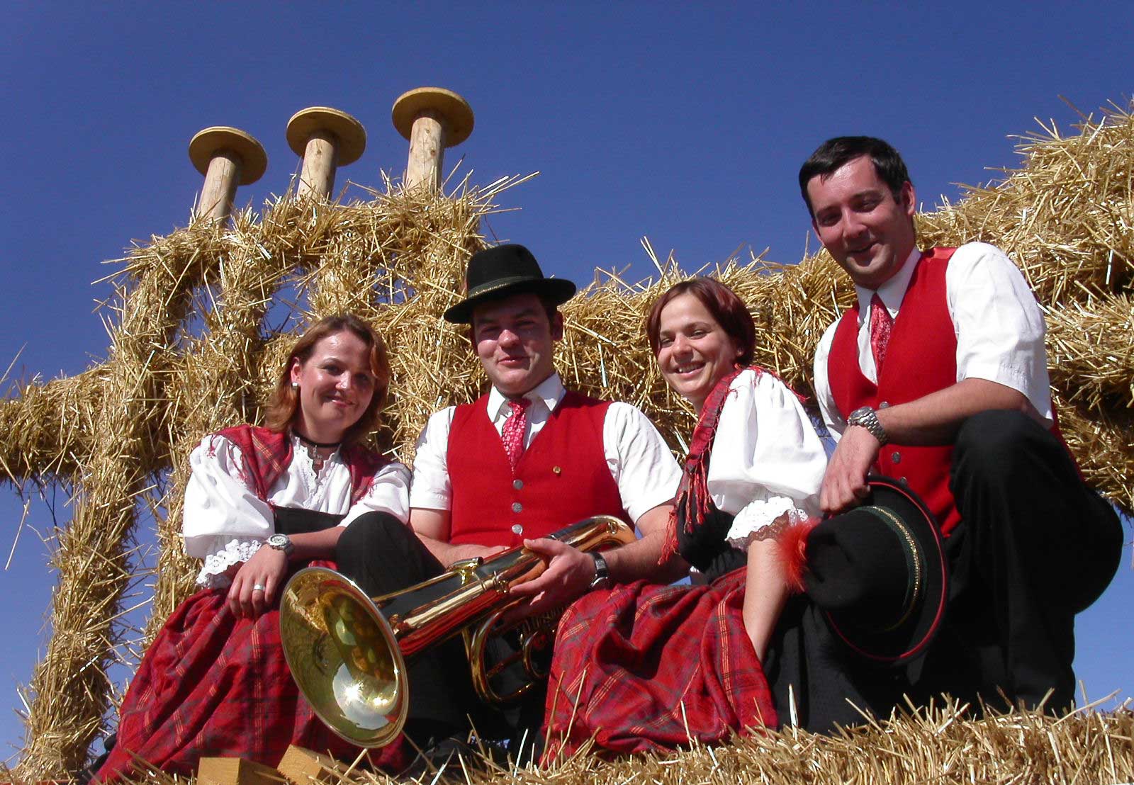 Bezirksmusikfest 2005 - Fotoshooting Krone