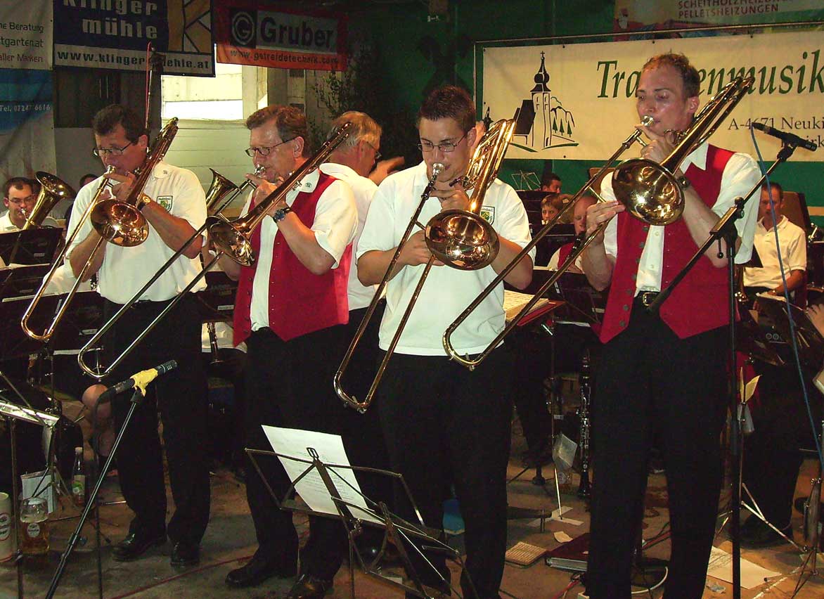 Nachmittagsschoppen beim Bezirksmusikfest in Meggenhofen