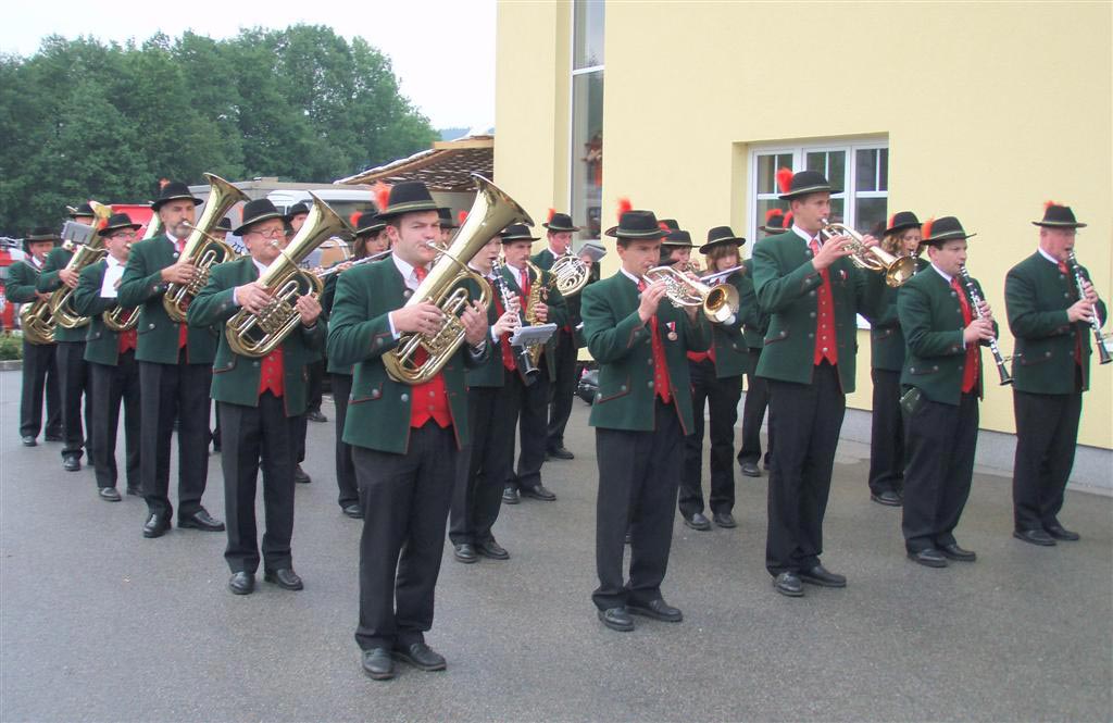 Musikalische Umrahmung des Bezirksfeuerwehrbewerbs in Neukirchen