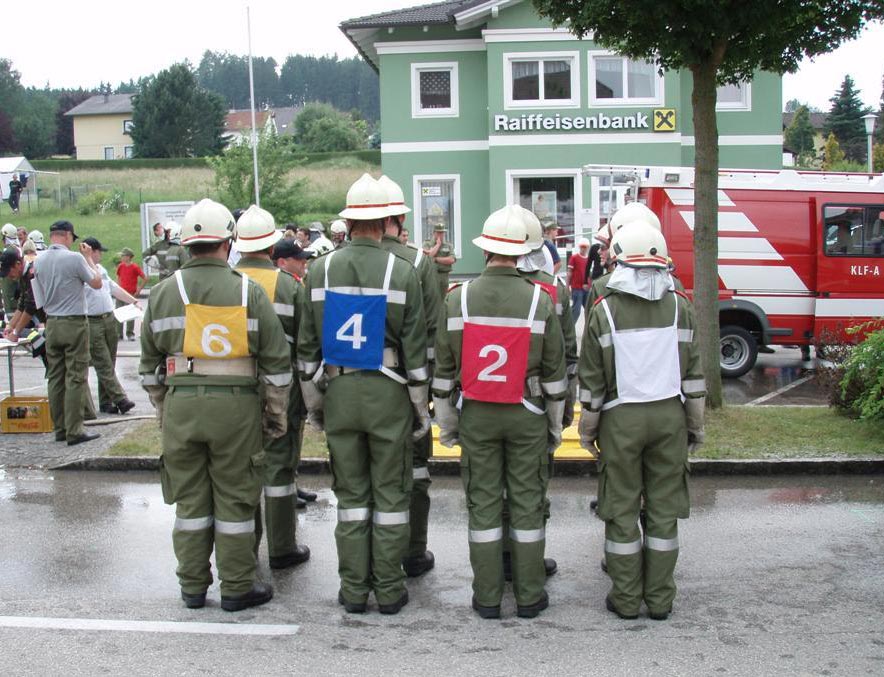 Musikalische Umrahmung des Bezirksfeuerwehrbewerbs in Neukirchen