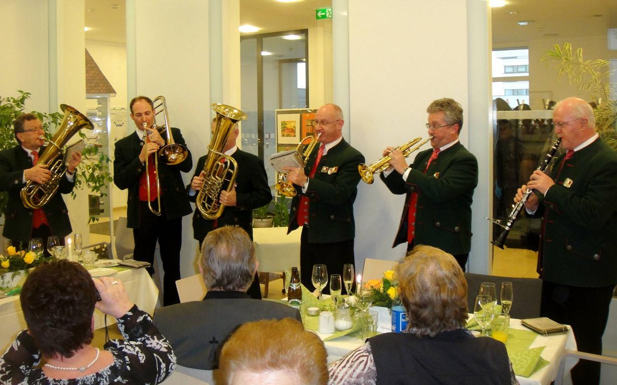 Ständchen zum 100. Geburtstag von Karl Wagner