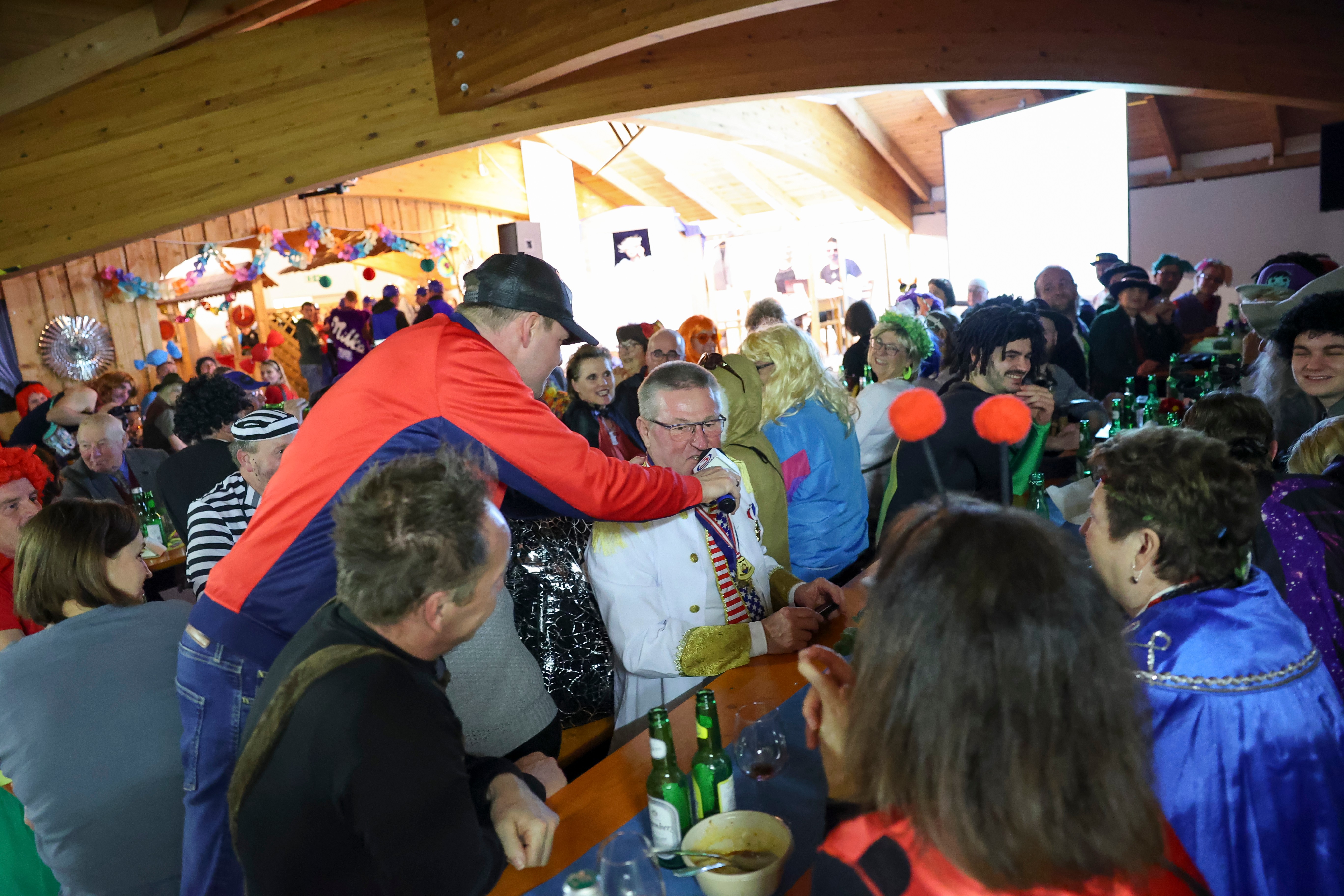 Fasching z'Neikircha 2025