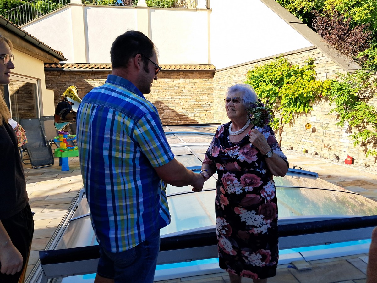 Ständchen zum 90er von Ernestine Steiner Ständchen zum 90er von Ernestine Steiner