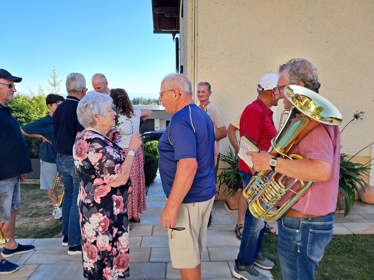Ständchen zum 90er von Ernestine Steiner Ständchen zum 90er von Ernestine Steiner