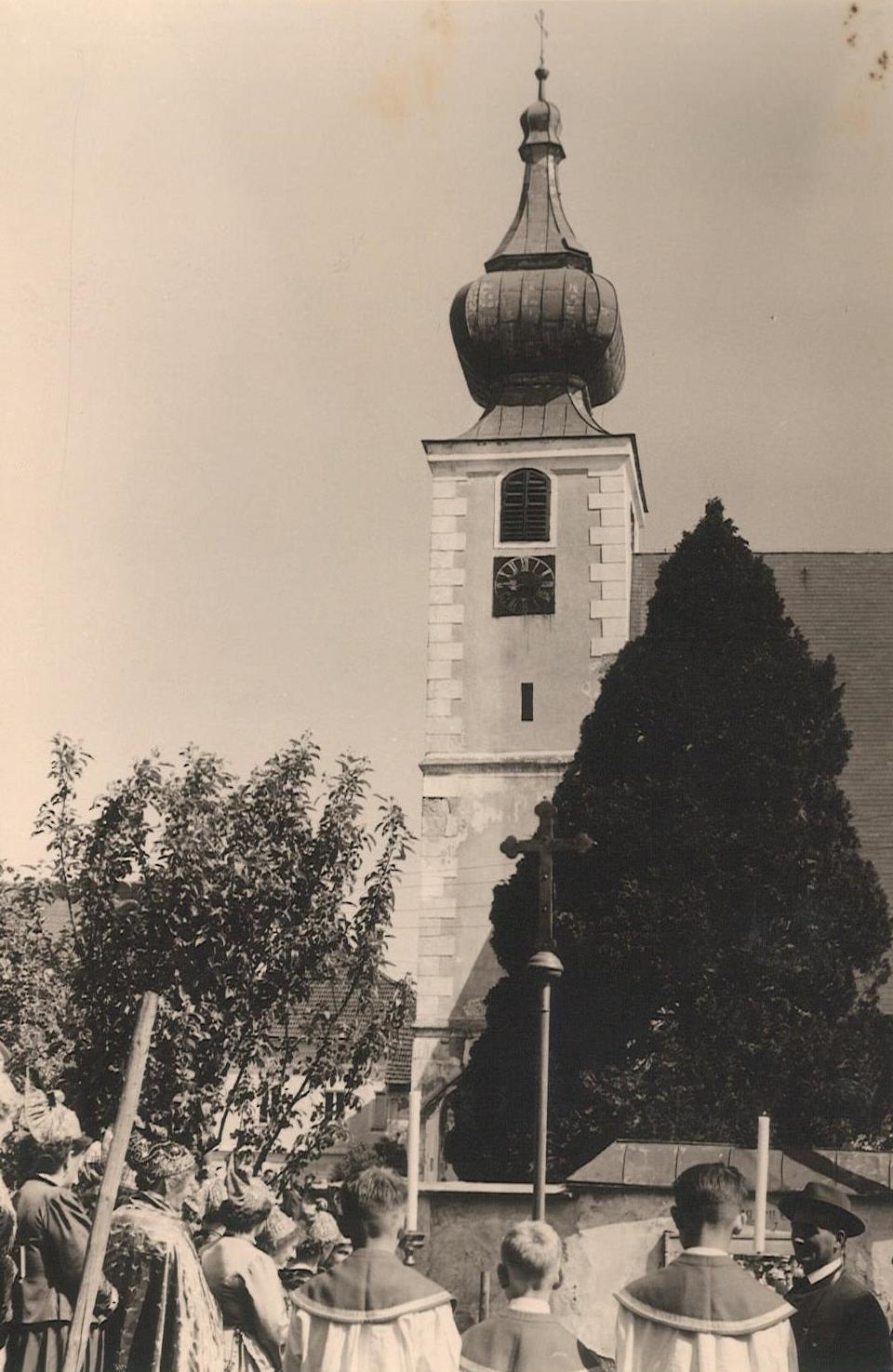 Kirchenrestaurierung in Neukirchen 1964